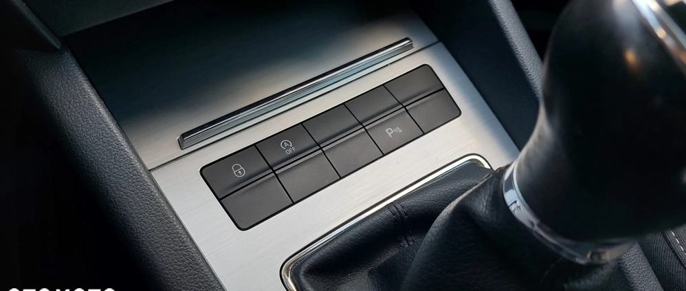 Skoda Octavia cena 44900 przebieg: 183500, rok produkcji 2018 z Sierpc małe 562